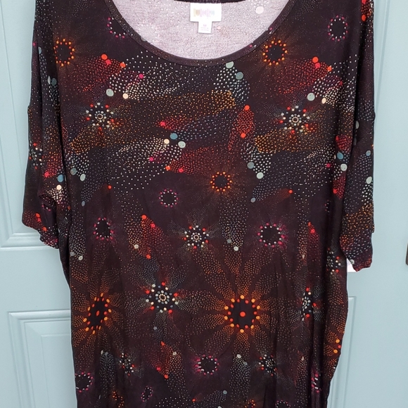LuLaRoe Tops - LULAROE IRMA NWT